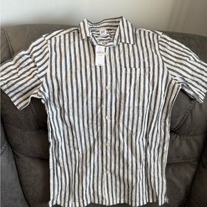 GAP Men's Casual Striped Button Down Shirt - Black and White